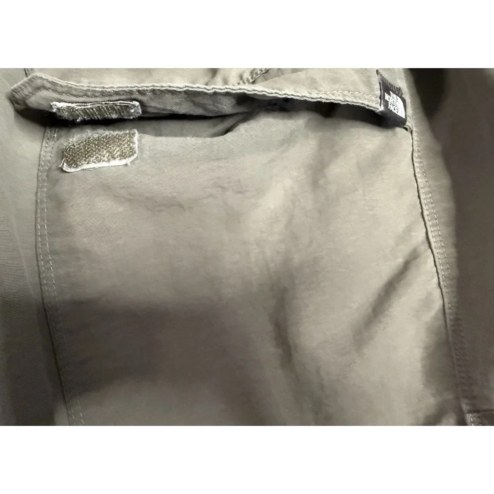 The North Face Mens Convertible Hiking Pants Green Sz 36 Zip Off Shorts
